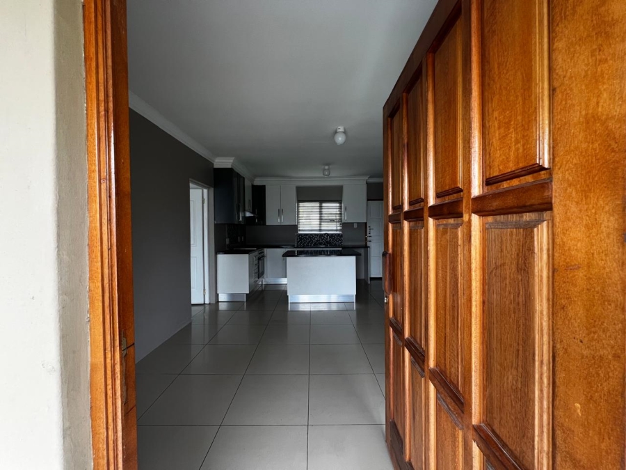 8 Bedroom Property for Sale in Abbotsford Eastern Cape